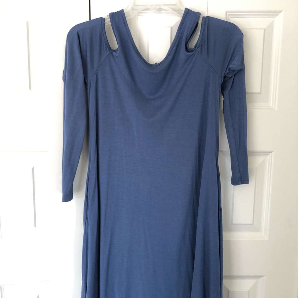 Long sleeve blue pocket dress